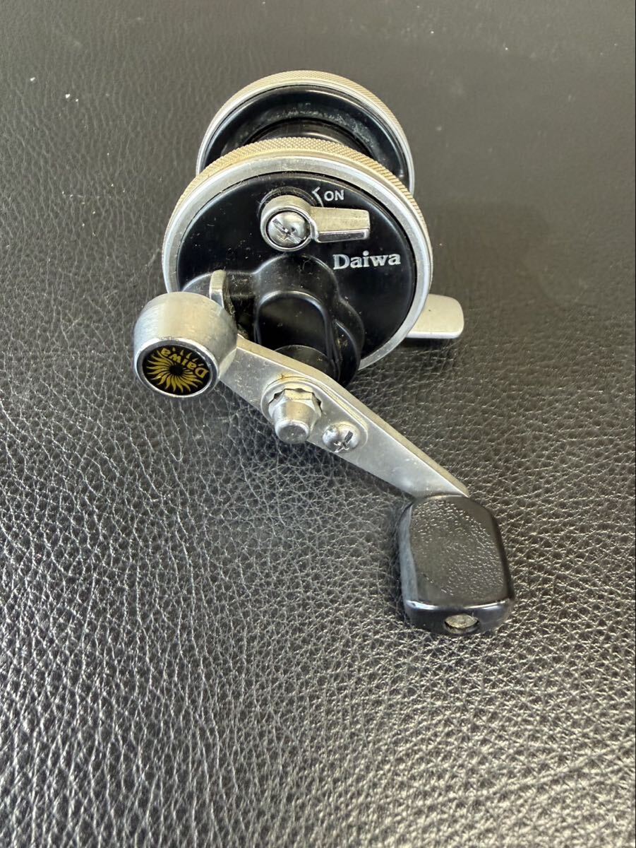 中古品☆ダイワ コロネット ST-7C ブラック 小型両軸リール Daiwa Coronet 穴釣り ワカサギ釣り 小物 テトラ 船 氷上 オールドリール 釣具
