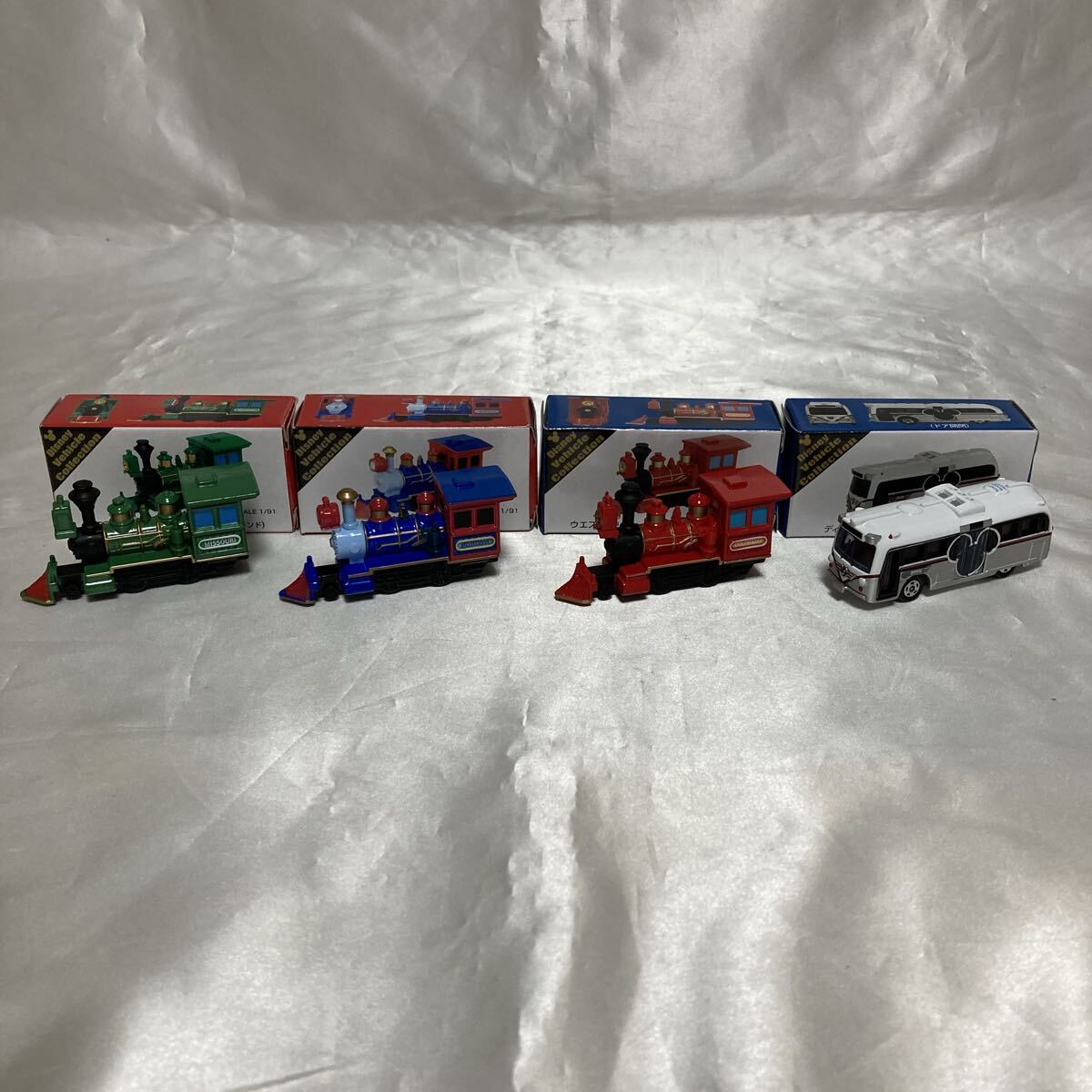 【トミカ】ディズニーリゾート限定 ウエスタンリバー鉄道 ミズーリ号 ミシシッピ号 コロラド号 ディズニーリゾートクルーザー タカラトミー