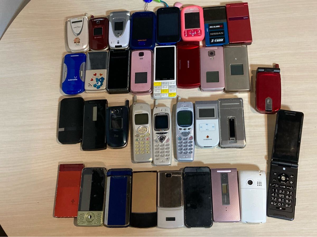 【ジャンク品】ガラケー 34点まとめ 部品取り パーツ取り 携帯電話 ケータイ