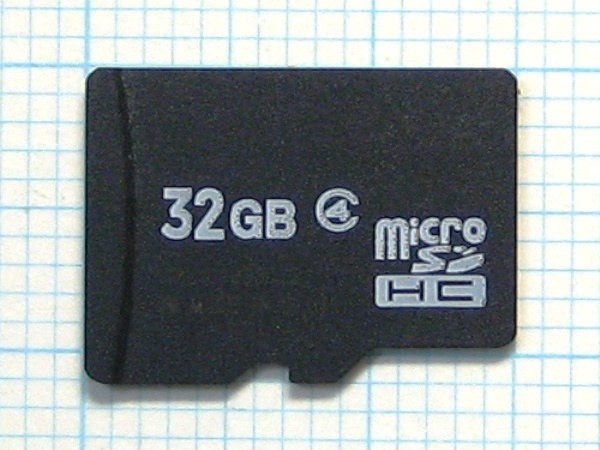 ★micro SDHC メモリーカード ３２ＧＢ 中古★送料８５円・１８５円