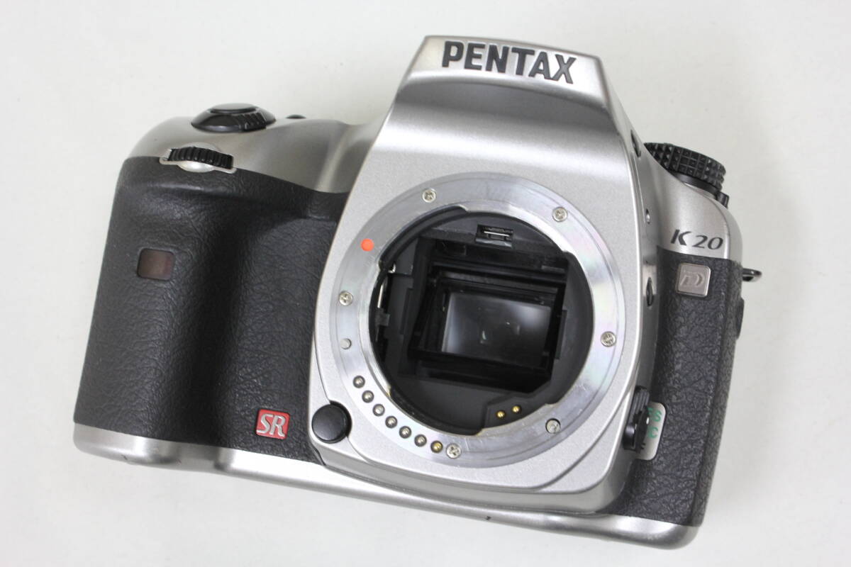 ■動作確認済■　ペンタックス（PENTAX）　K20D Body チタンカラー　■使用感あり、ショット数：２５，３５９回■