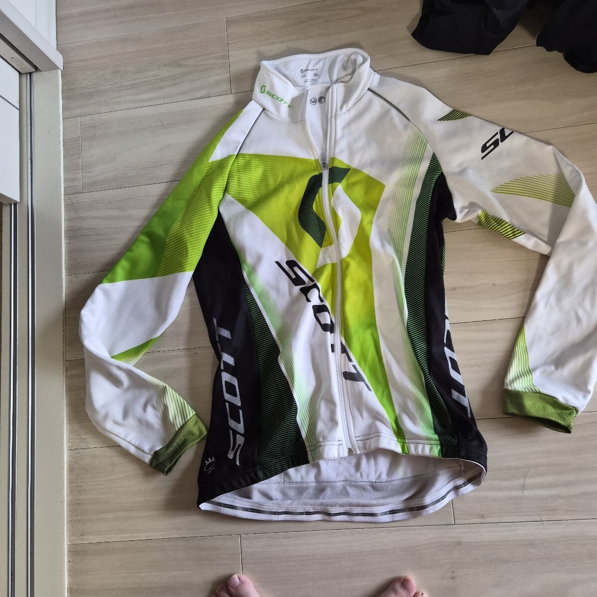 SCOTT サイクルーウインタージャケット長袖 XL 白 緑 黒 ロードバイク　レディース