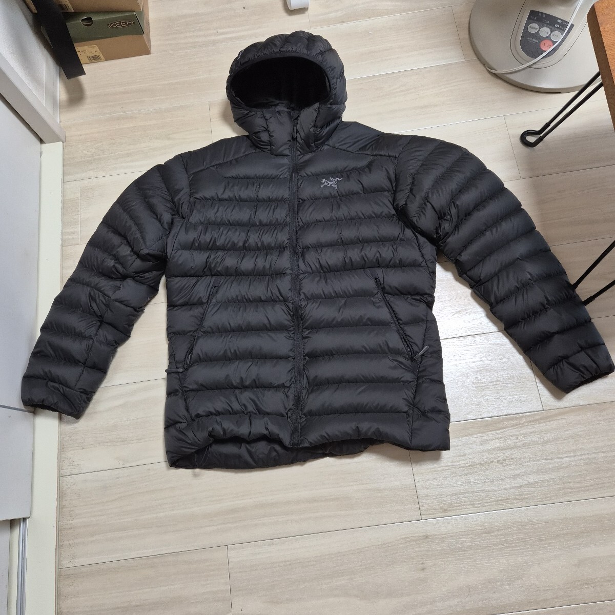 Arc’teryx Thorium Hoody M Black　アークテリクス　ダウンジャケット”ソリウムフーディ