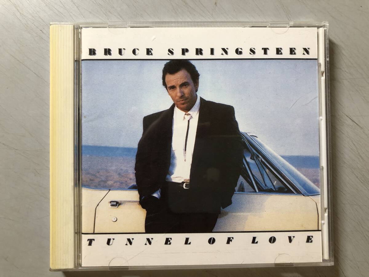 CD　BRUCE SPRINGSTEEN / TUNNEL OF LOVE　32DP 870