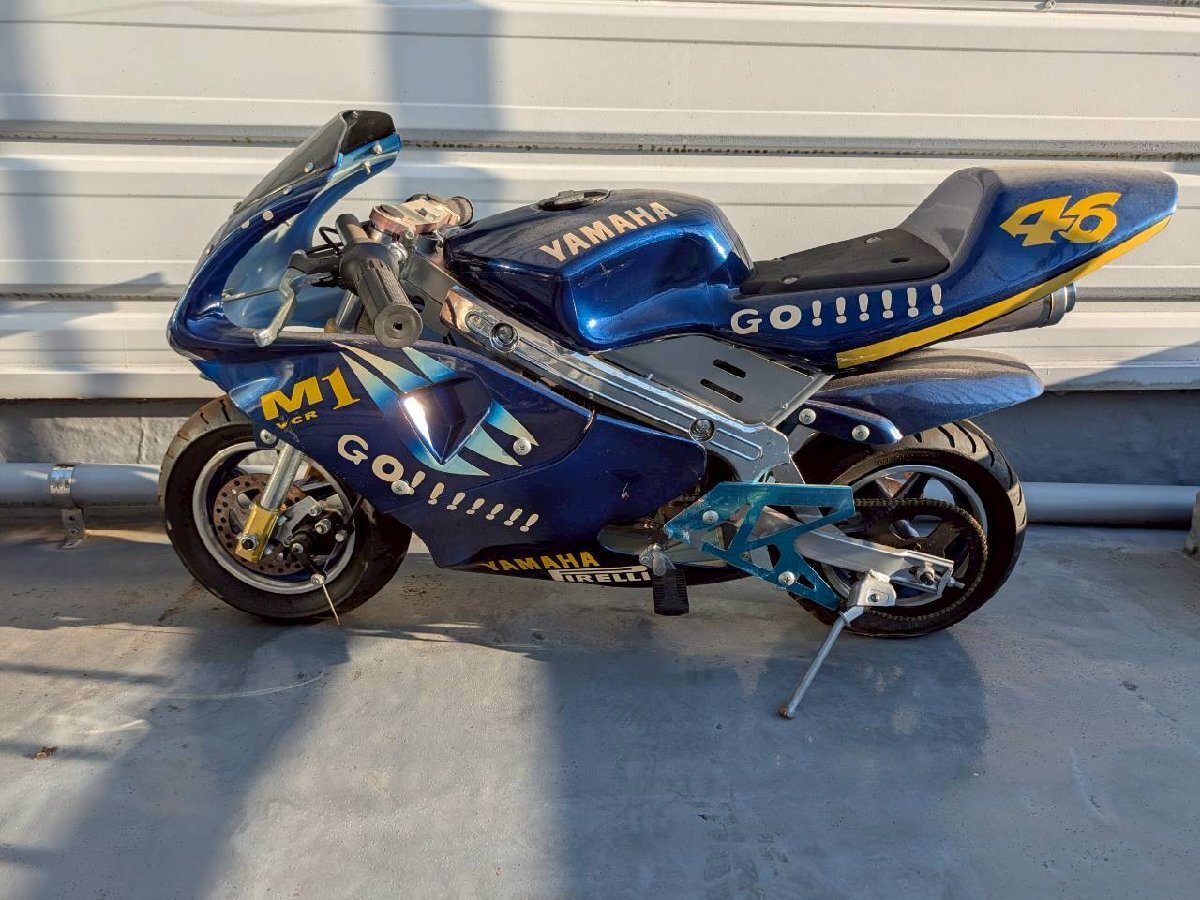ポケバイ新車 YZR-M1レプリカ外装 ２スト49cc ディスプレイ 鑑賞 お子様のバイク入門に