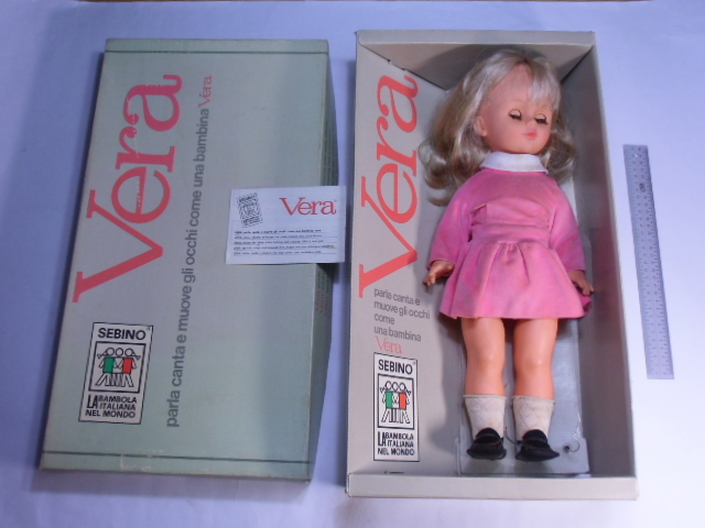 ＶＥＲＡトーキング＆眠り人形（イタリア製）47cm《未使用・トーキングは不動》