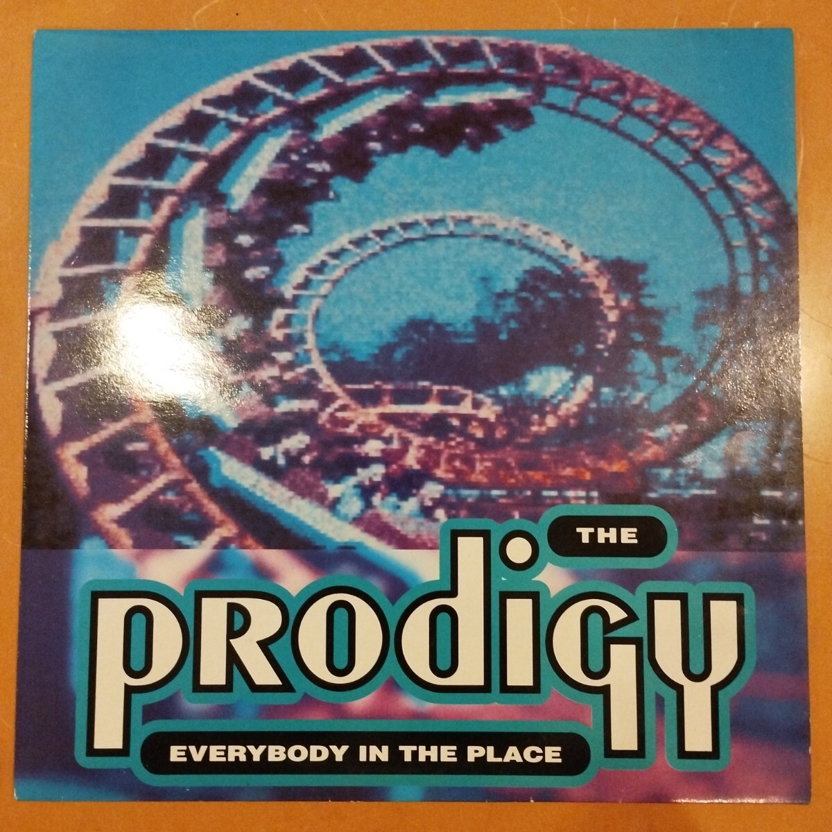 UKオリジナル12インチ THE PRODIGY プロディジー EVERYBODY IN THE PLACE　XLT-26
