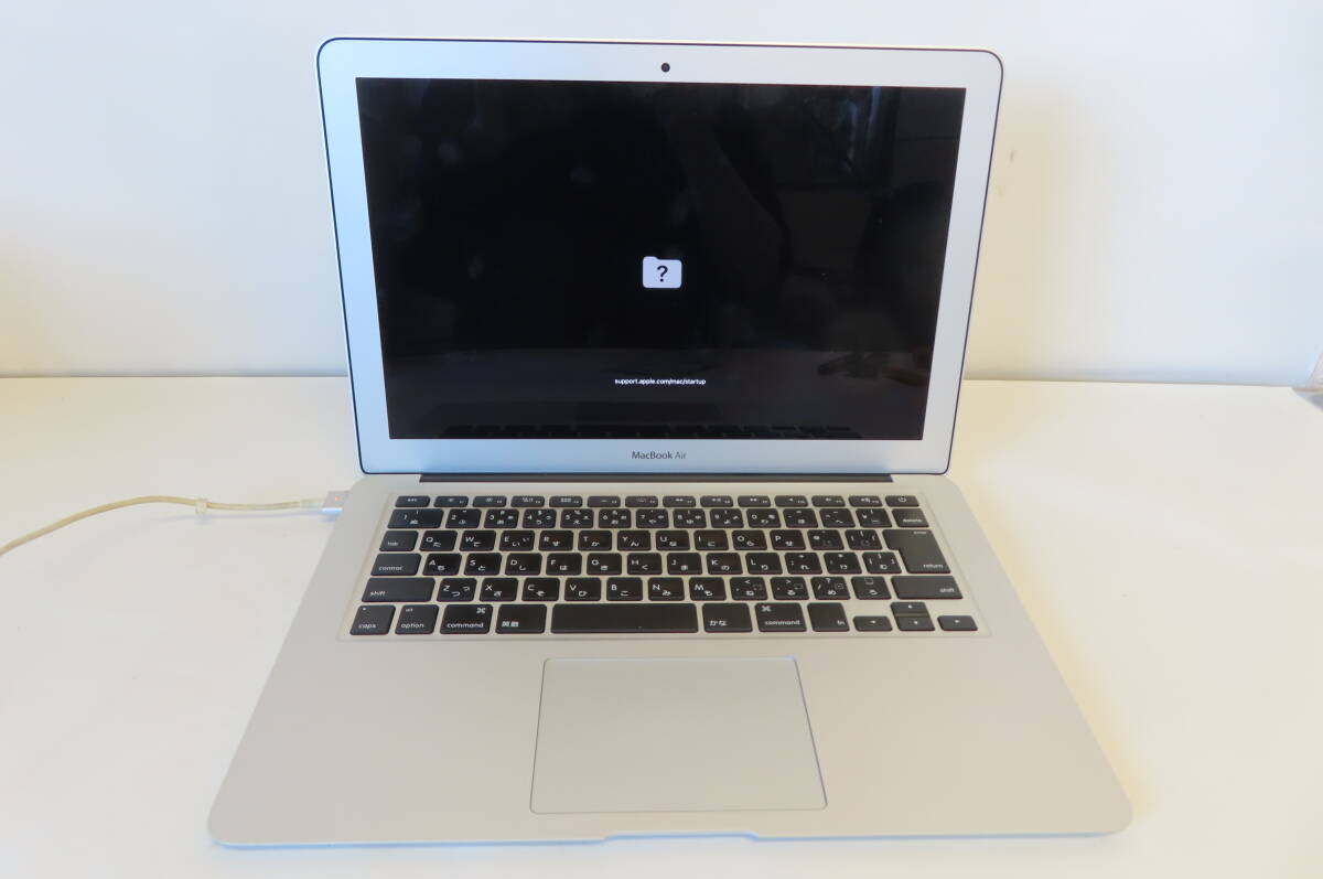 Apple MacBook AIR A1466 Early 2015 13インチ リンゴマーク表示OK ジャンク品 部品どりに 管理N15