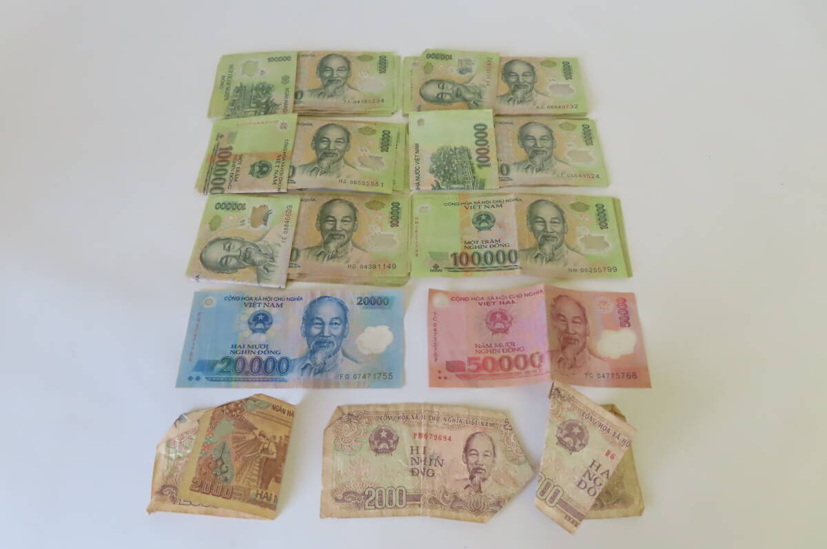 ベトナム ドン 外国紙幣 合計5976000VND 現状品 管理ZI-YP
