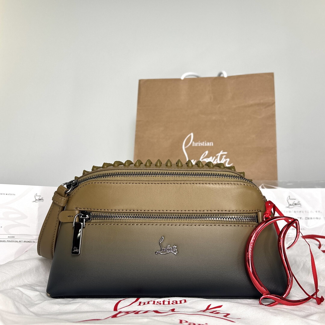 新品同様 Christian Louboutin クリスチャンルブタン メンズ クラッチバッグ ハンドバッグ ハンドバッグ 銀座松坂屋購入 証明書有