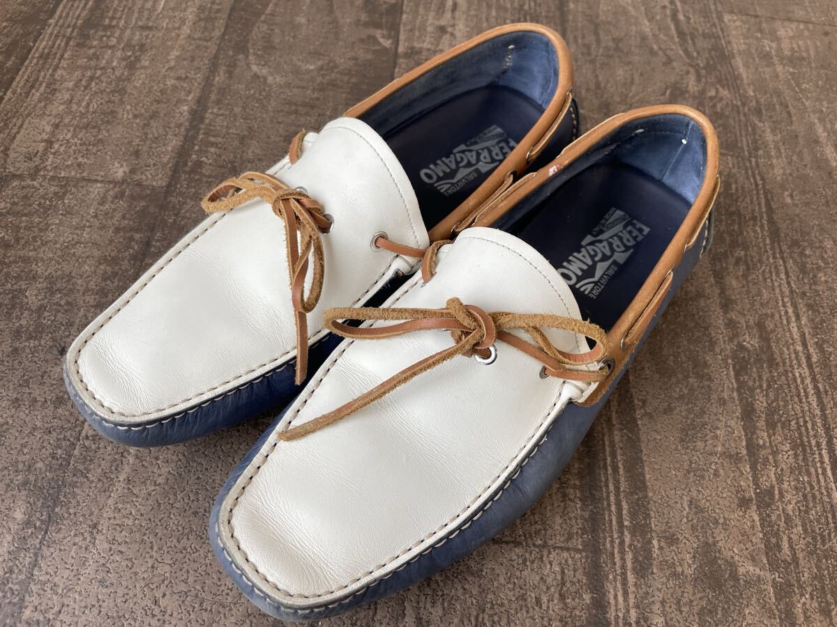 1円 美品 フェラガモ レザー デッキシューズ サイズ 8.5 約27cm 白 紺 バイカラー ドライビングシューズ ローファー Salvatore Ferragamo