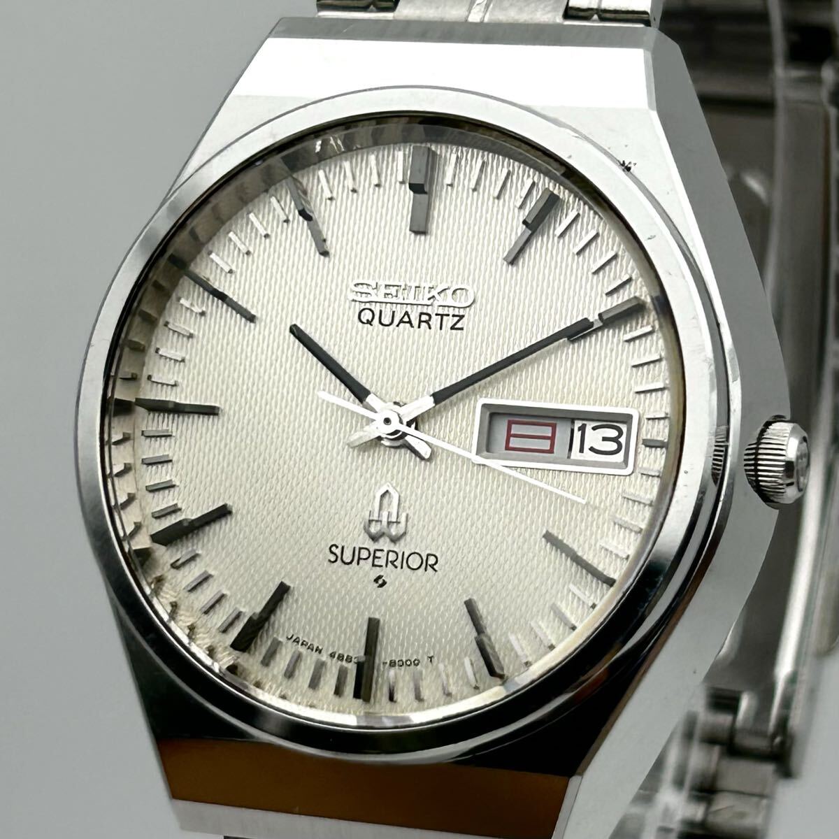 【新品電池 稼働】SEIKO セイコー SUPERIOR スーペリア 4883-8100 シャンパンゴールド文字盤 ギョーシェ 1977年11月 JAPAN vintage