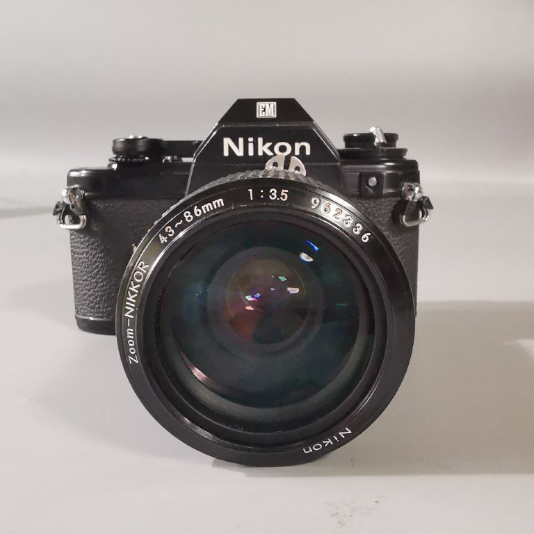 動作品 Nikon EM フィルム一眼レフカメラ ボディ Zoom-NIKKOR 43-86mm f3.5 Ai ニコン 通電確認済 現状品 Z8656