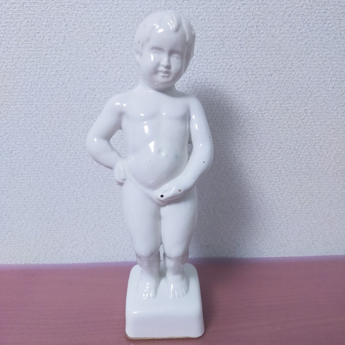 ★USED品★小便小僧 陶器製 置物 オブジェ インテリア ガーデニング 白 高さ約31センチ