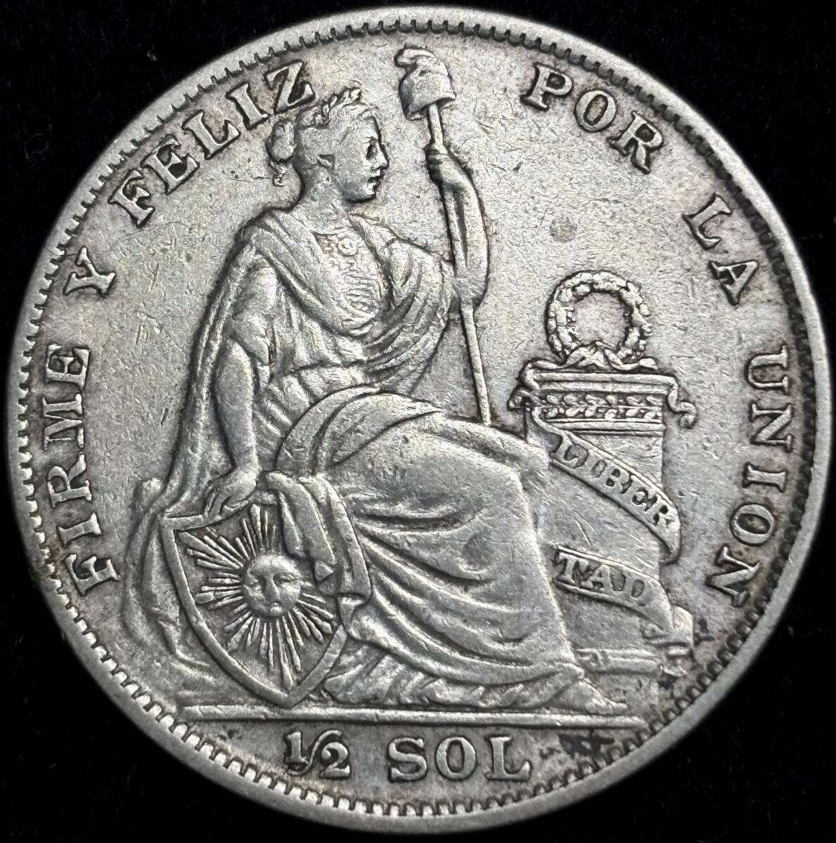 【ペルー銀貨】(1935年銘 12.5g 直径30mm)