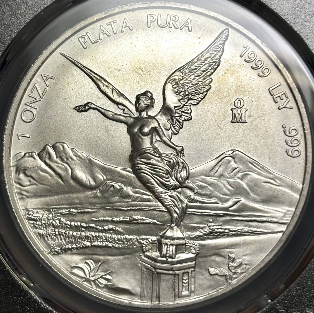 【メキシコ大型銀貨】(1オンス純銀 PCGS-MS68 1999年)