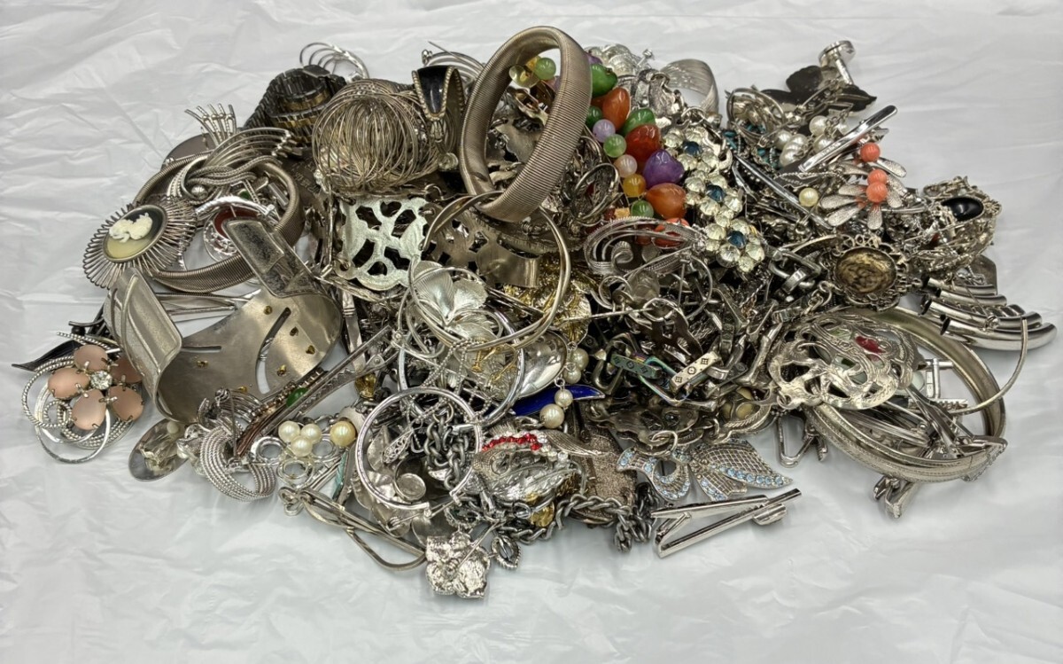 ◎1円スタート 銀メッキ シルバー 金メッキ アクセサリー まとめ 大量 総重量約2kg 未検品 HE0604す