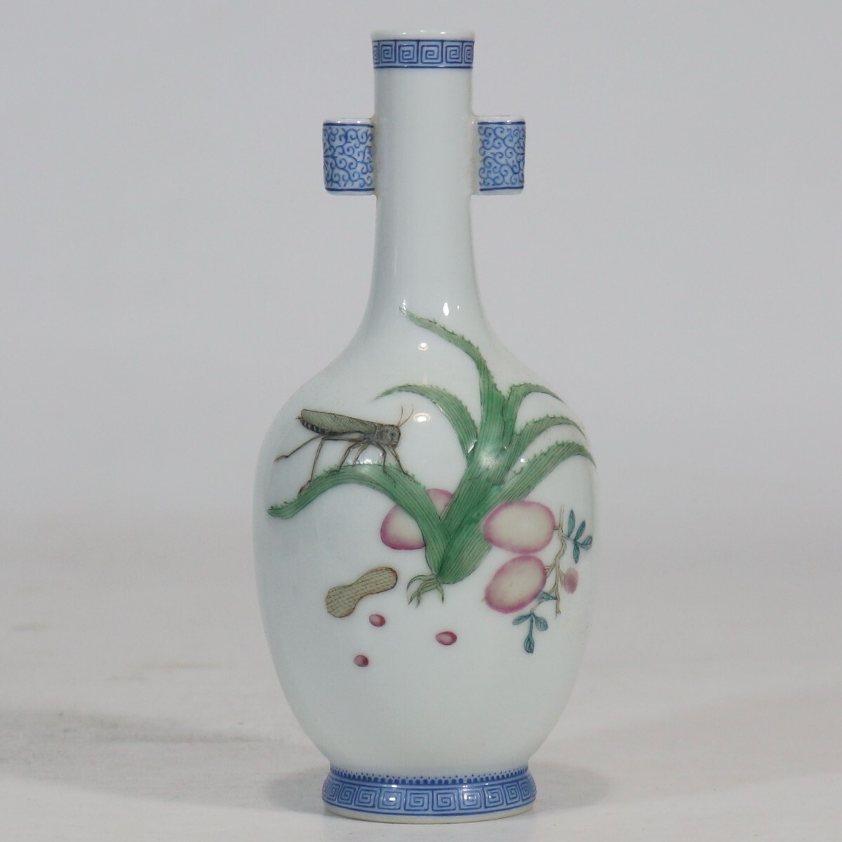 中国古美術 清時代 琺瑯彩 花瓶 骨董 古玩 時代物 中国美術 古美術 骨董品 唐物 当時物 置物 高さ16cm w13