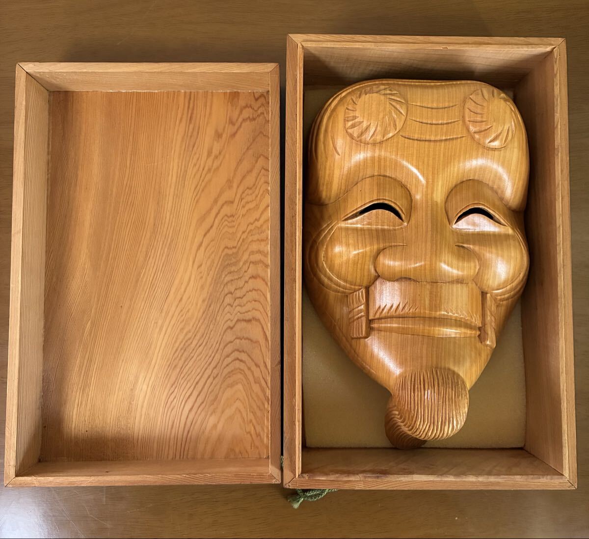 木製能面 翁面 木箱付き 能面 翁 木彫り お面 木彫面 彫刻 飾り 能楽 式三番 伝統芸能 仮面 老人 コスプレ 中古 現状品 送料無料