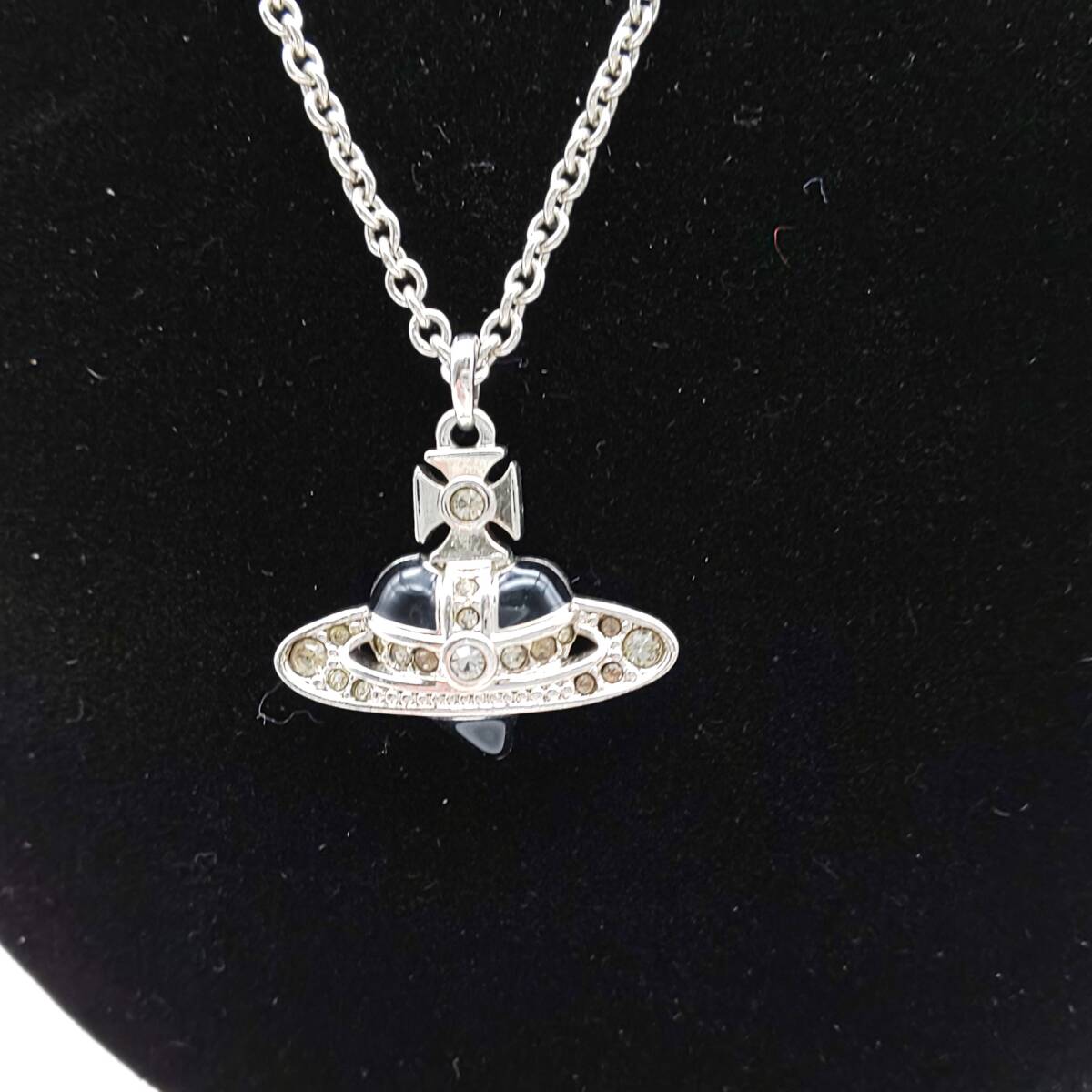 Vivienne Westwood ヴィヴィアンウエストウッド ミニバスレリーフペンダント ネックレス アクセサリー 宝飾品 ジルコ