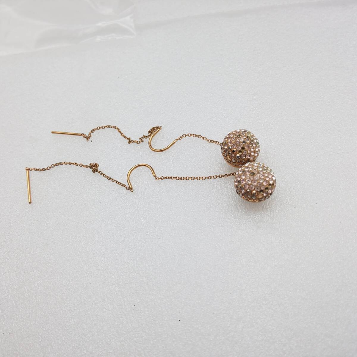 SWAROVSKI スワロフスキー パヴェルボール ロングチェーンピアス ヴィンテージ ゴールド色 アクセサリー 宝飾品 ジルコ取れあり