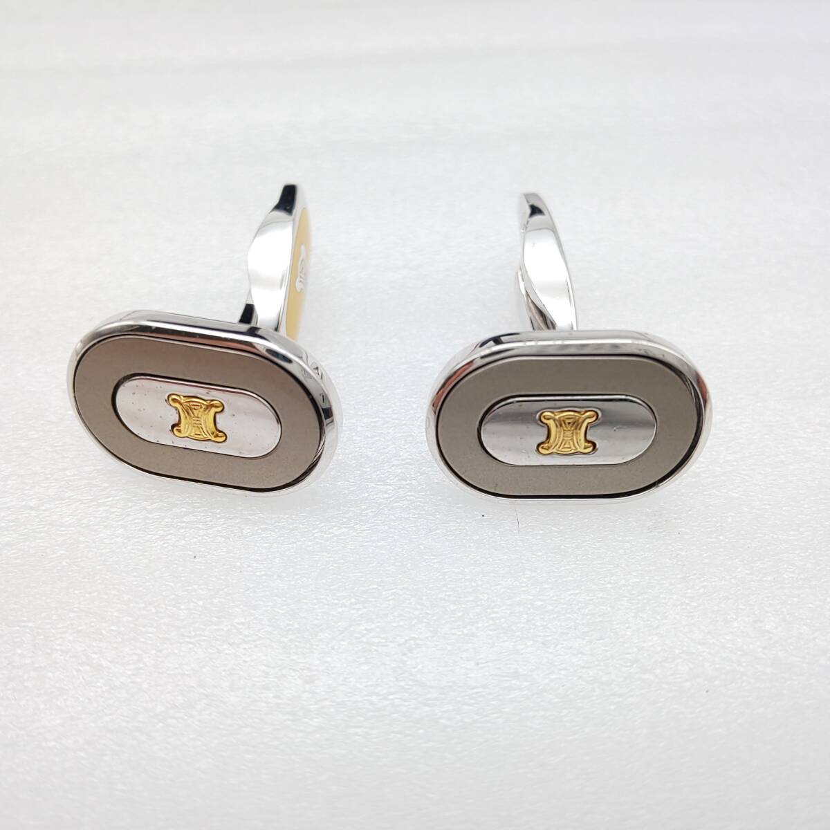 CELINE セリーヌ カフス シルバーカラー アクセサリー 宝飾品