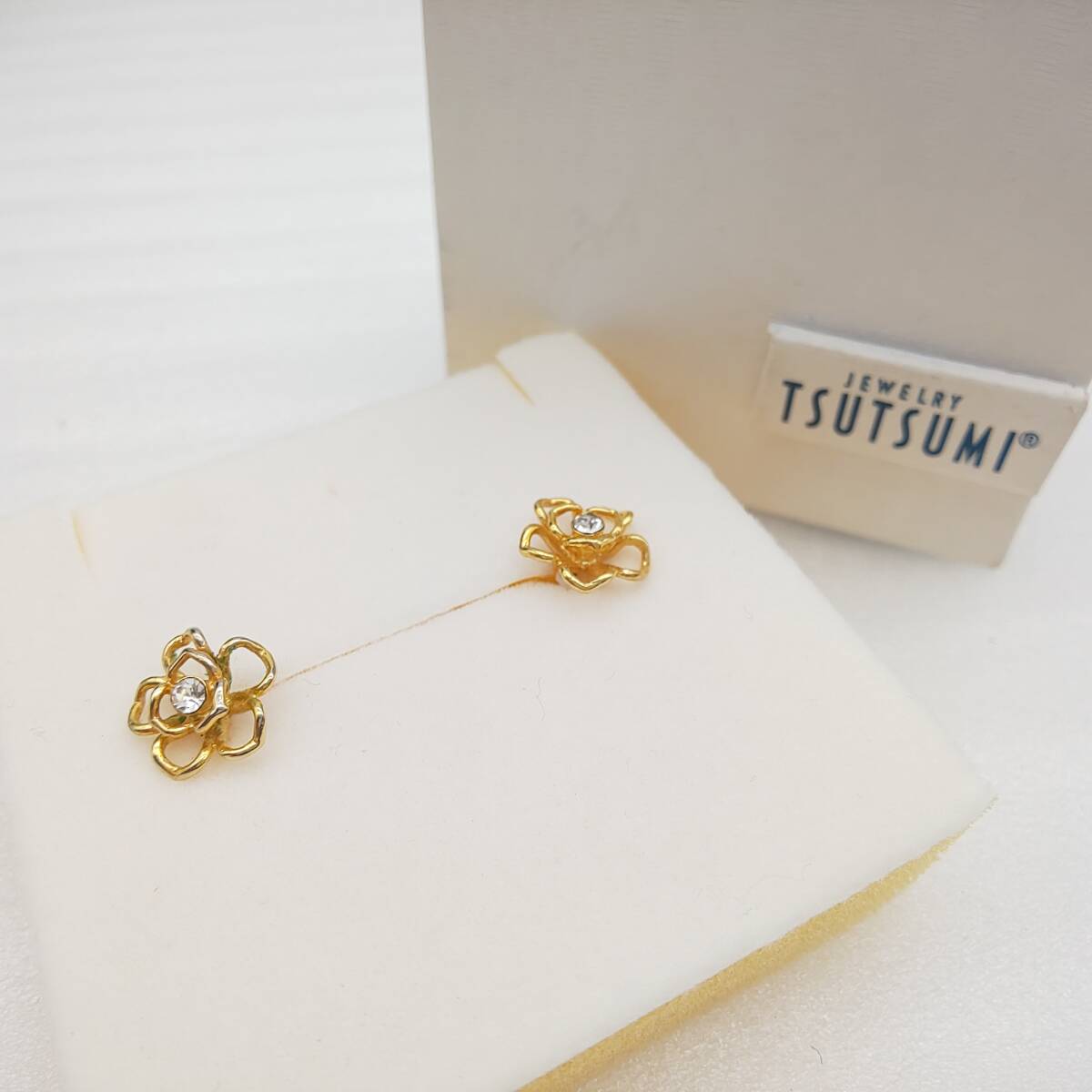  TUSTSUMI ツツミ パールピアス ゴールドカラー アクセサリー 宝飾品