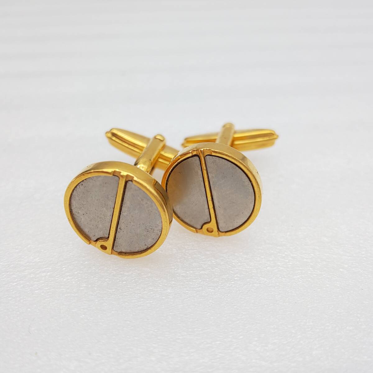 dunhill ダンヒル カフス ゴールド/シルバーカラー カフリンクス アクセサリー 宝飾品 