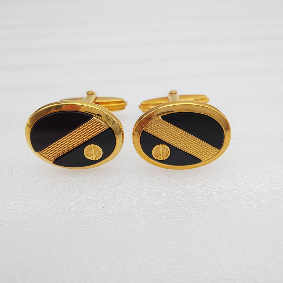 dunhill ダンヒル カフス ゴールド/ブラックカラー オニキスゴールド アクセサリー 宝飾品 