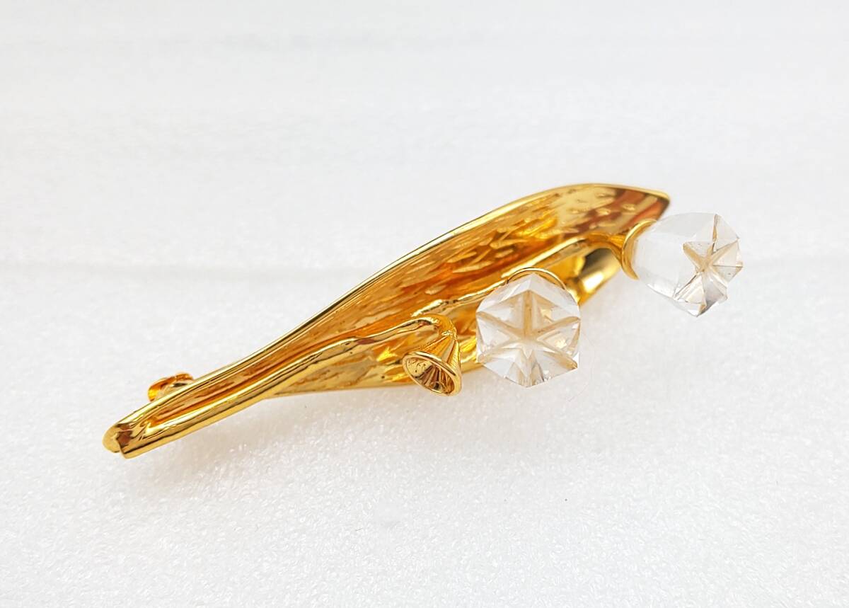 SWAROVSKI スワロフスキー カットグラスクリスタル ブローチ ヴィンテージ ゴールドカラー アクセサリー 宝飾品