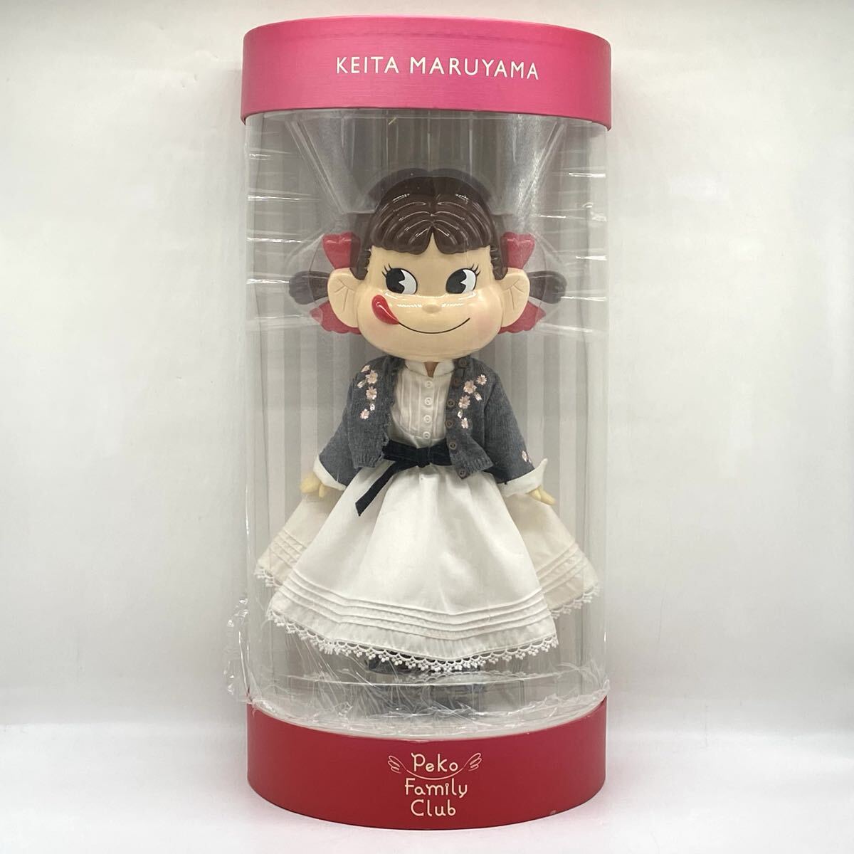 【5W42】1円スタート ペコちゃんのスイートピュアドレス ぺこちゃん KEITA MARUYAMA ケイタマルヤマ コラボ 人形 不二家 約32cm 箱付き