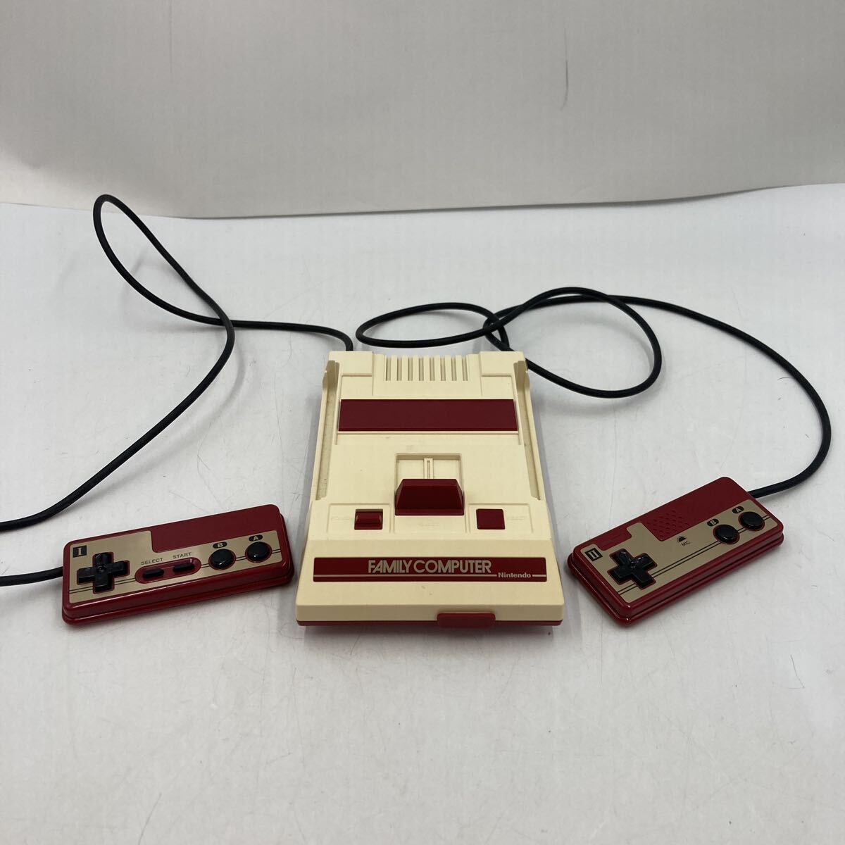 ♪ ニンテンドークラシックミニ ファミリーコンピュータ CLV-101 任天堂 Nintendo ファミコン ゲーム機本体 コード無し 通電未確認