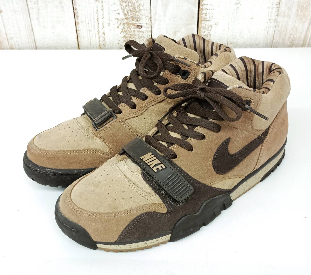限定復刻モデル　＊NIKE ナイキ　 ＊AIR TRAINER 1 Shima Shima 　エアトレーナー1 しましま ＊MODEL DV6998-200　 ＊US9 27.0 