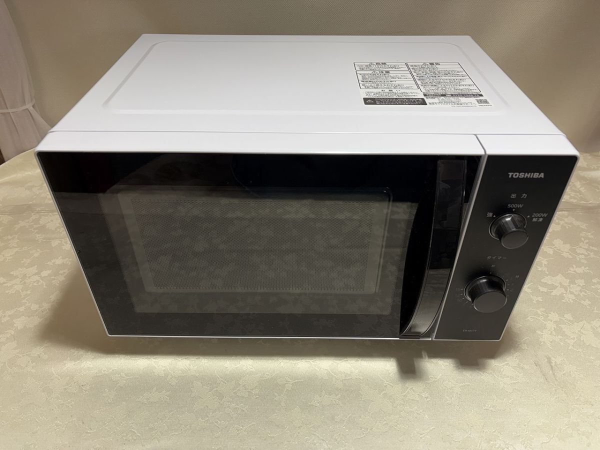★☆L968　TOSHIBA　電子レンジ　2023年製　ER-M17Y　中古品☆★