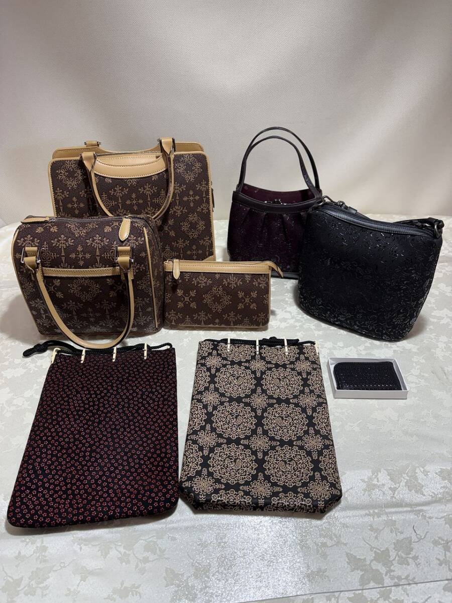 ★☆Ｌ980　印傳屋バック　８点　中古品☆★