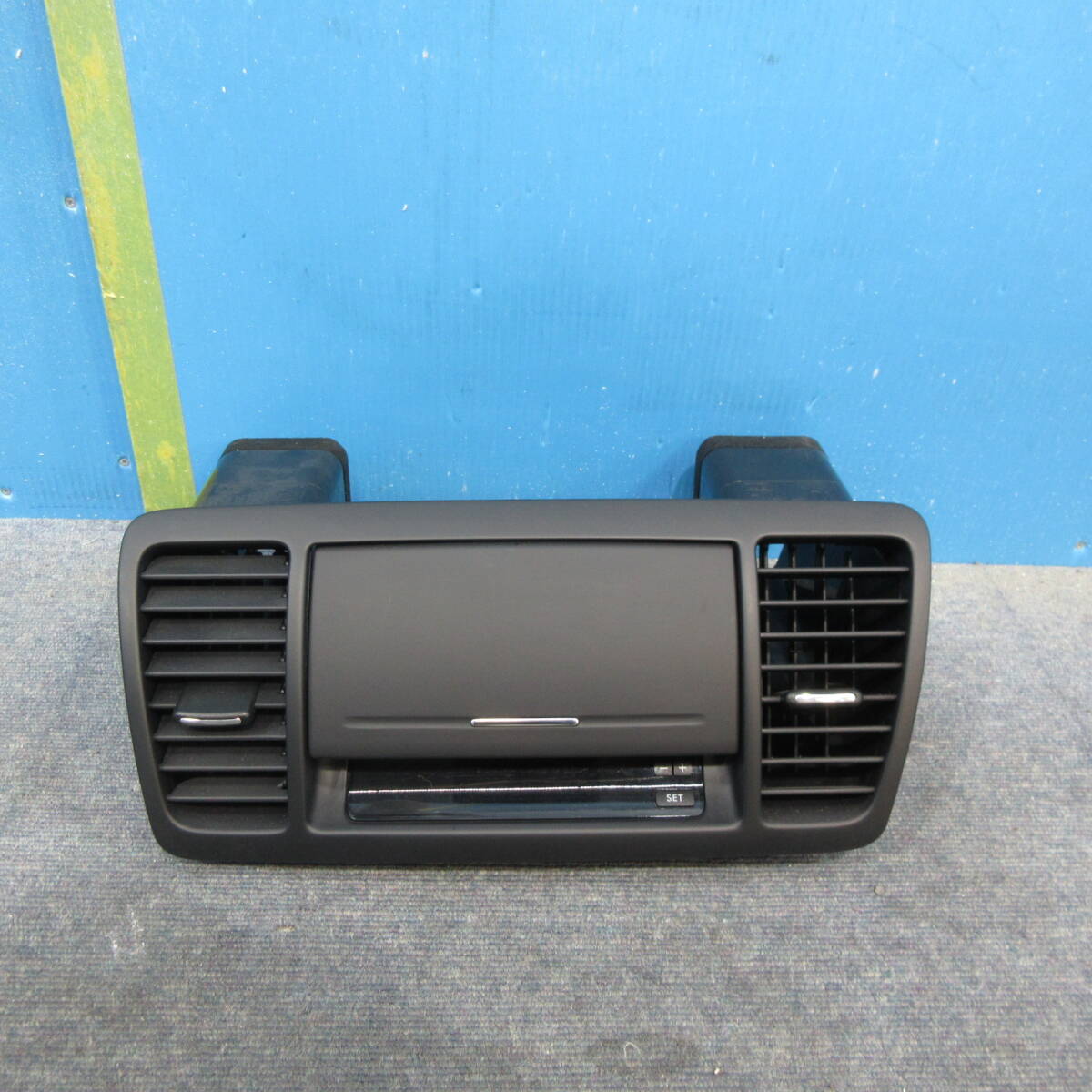X　SUBARU　レガシィ　BP5　BL5　オーディオパネル　小物入れ　85201-AG160　中古