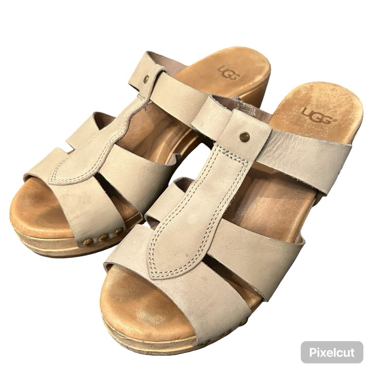 ※SD1 UGG アグ レザーヒールサンダル ベージュ 23cm