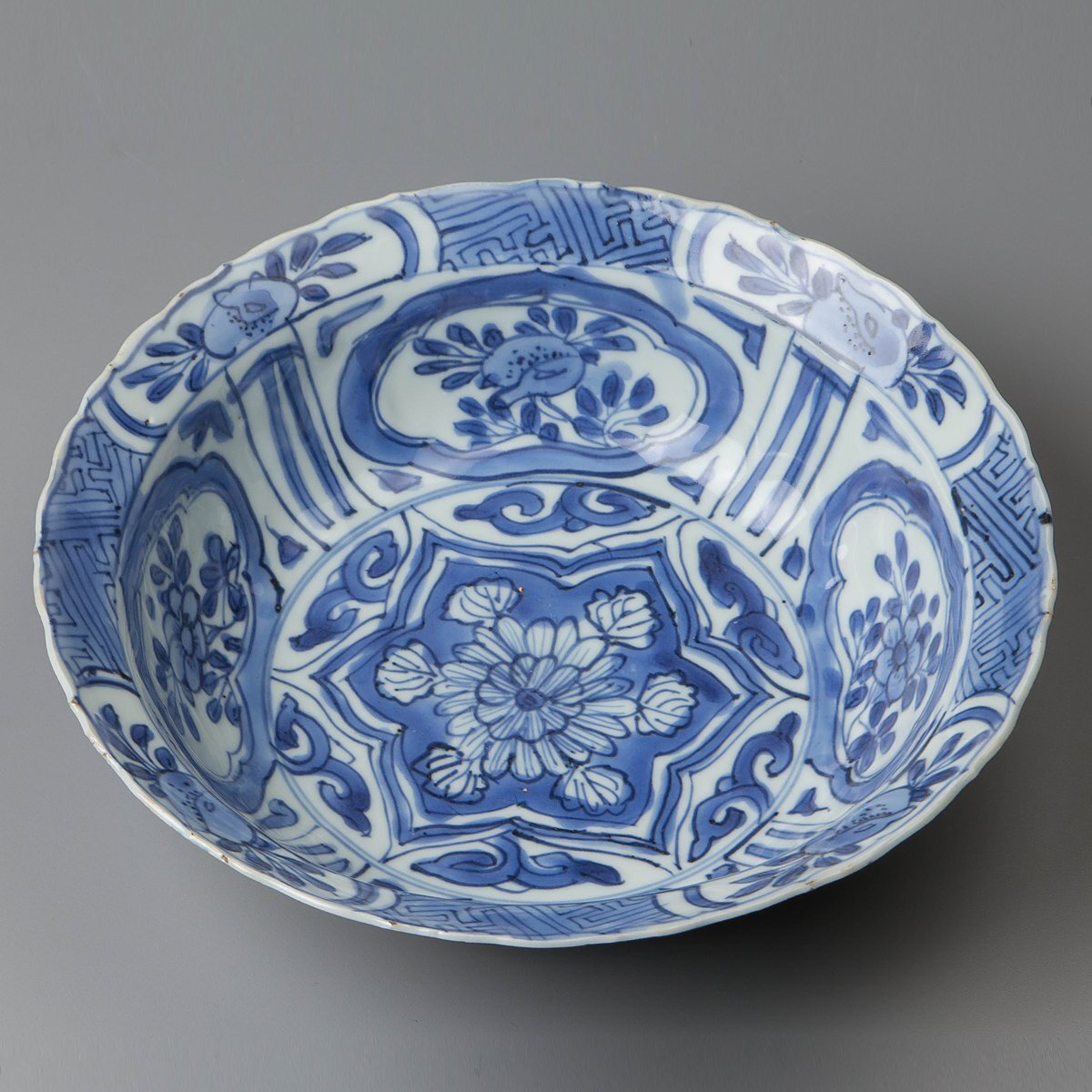 【五】青花芙蓉手花卉文鉢 明末-清初 箱付