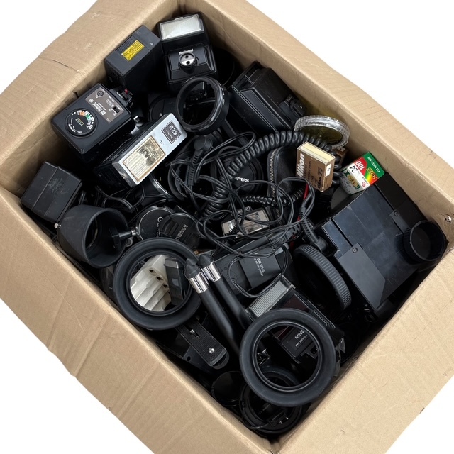 \1～ フィルムカメラ 一眼レフ 中判 付属品 アクセサリー レンズカバー フィルター フード ストロボ ライト まとめ Nikon Canon 1スタ ⑤