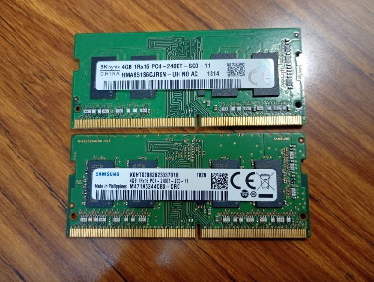 管42018／ SK hynix ＋ Samsung 【DDR4-2400】 合計8GB（4GB×2枚)　即席ペア 2018年　送料無料