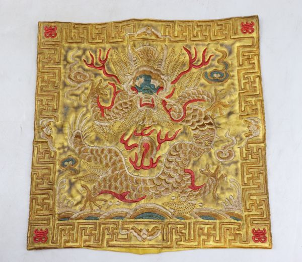中国美術 清朝 正龍文刺繍 布 古布 中国刺繍 TK137