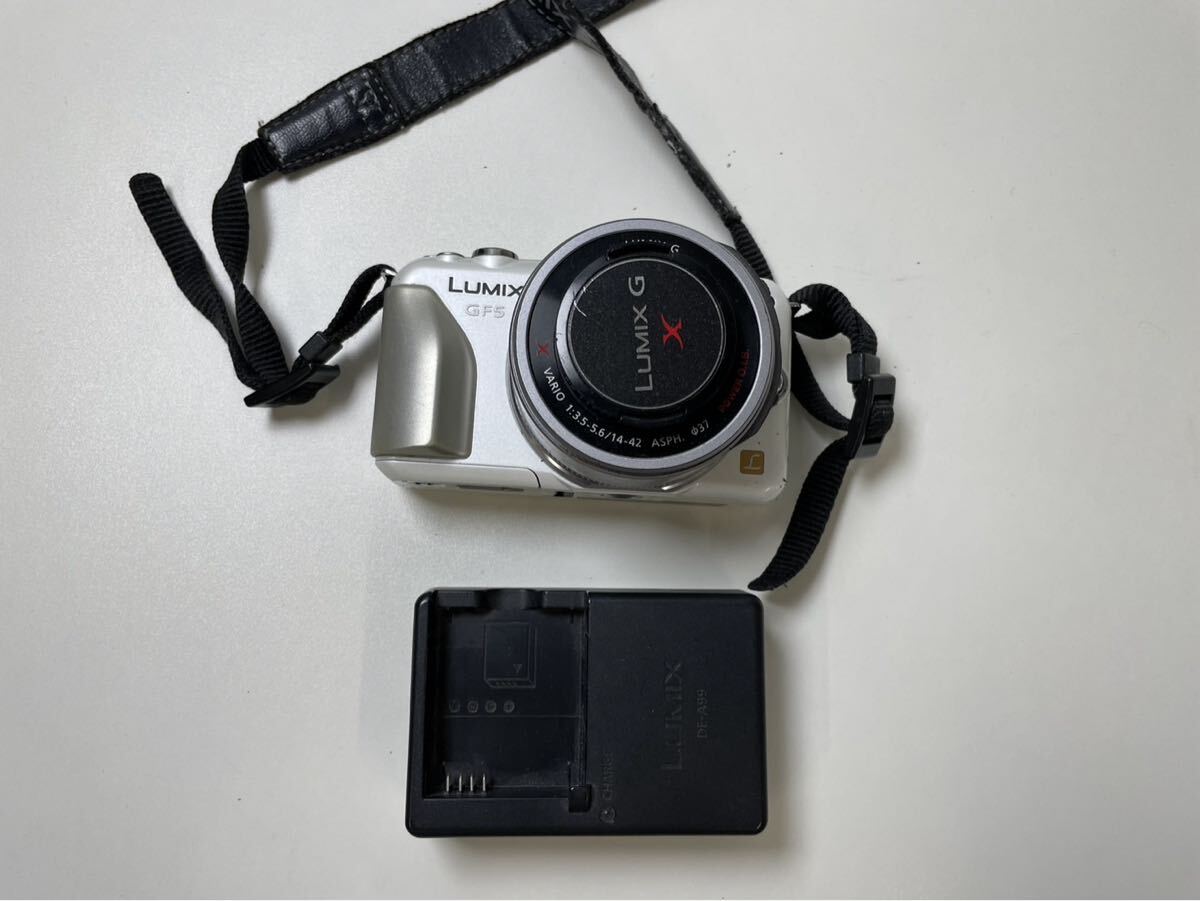 132T-5-17 Panasonic LUMIX DMC-GF5 ミラーレス一眼カメラ ホワイト パナソニック 通電のみ確認済み