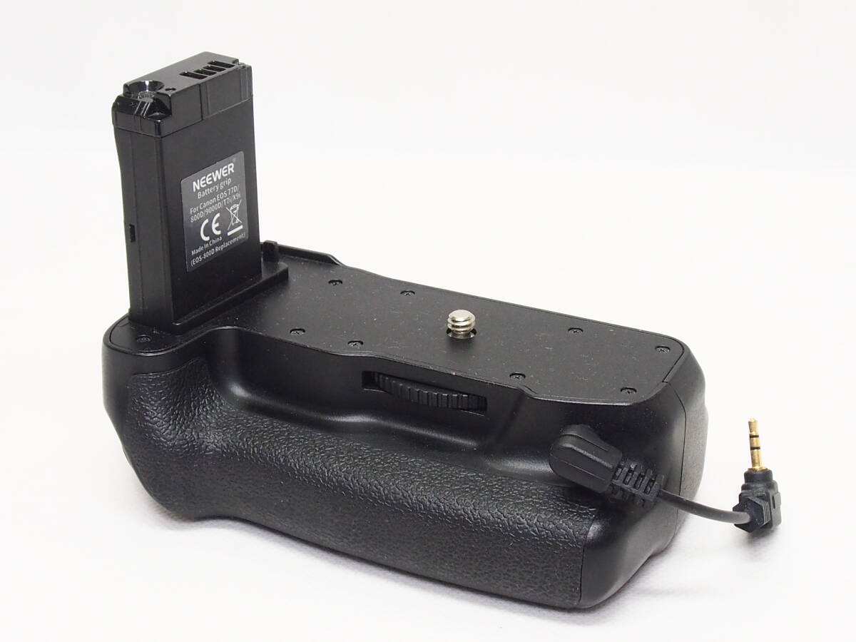 NEEWER Canon EOS 9000D/77D Kiss X9i/800D/REBEL T7i 用 バッテリーグリップ [LP-E17] 電池2個 対応 《 動作確認済み 》 #25110501