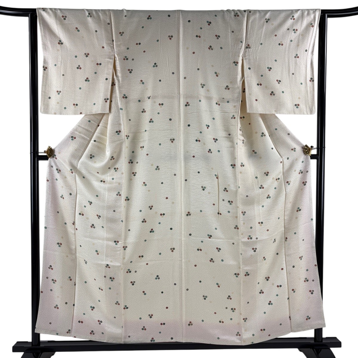 【美品】 小紋 身丈156.5cm 裄丈63.5cm S 袷 菊唐草 地紋 金彩 クリーム 正絹 優品 【中古】