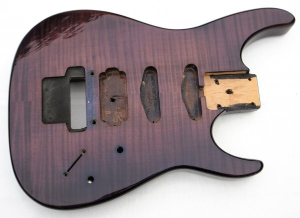 WASHBURN　ワッシュバーン　MGボディ　STEVE SALAS MODEL　シカモアトップ・アルダーバック　95年製WASHBURN MG 722