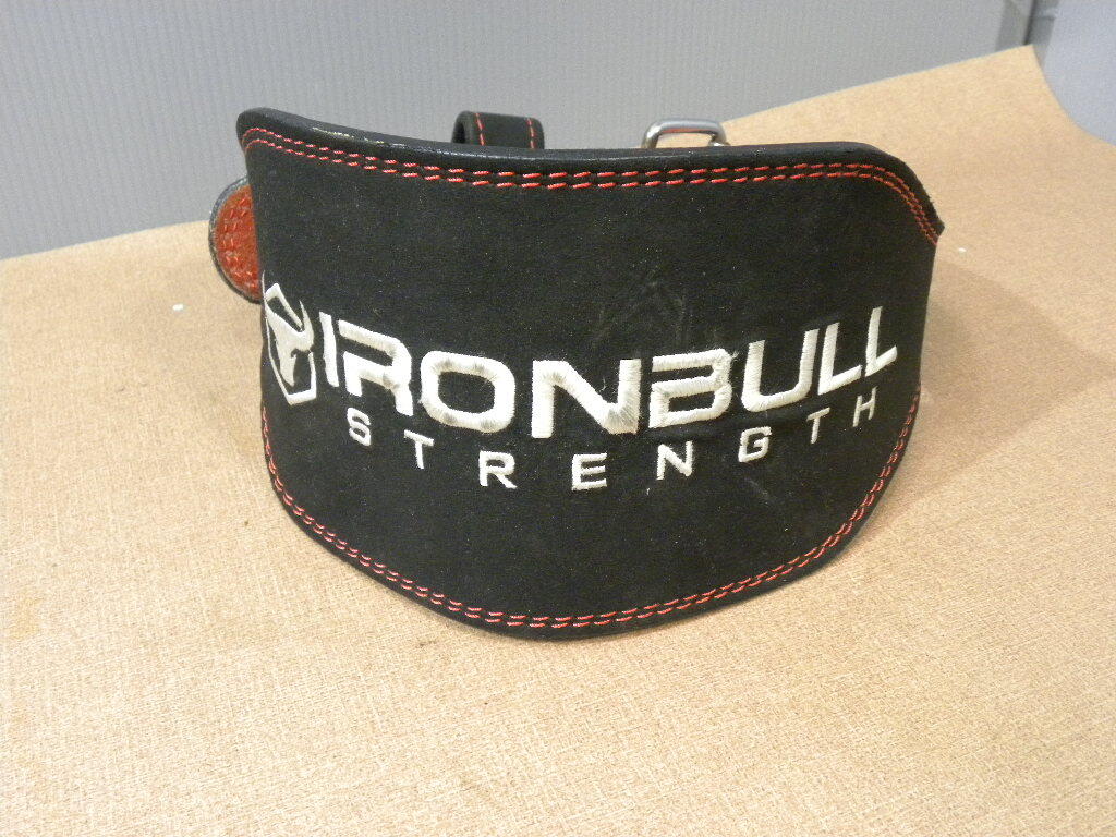 IRONBULL STRENGTH トレーニングベルト　パッド入り　中古