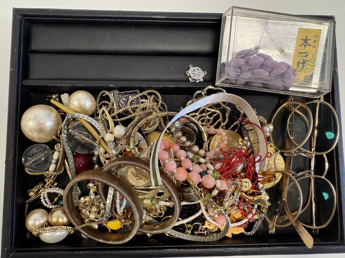 イミテーション　まとめ売りセット売り　1 ネックレス　リング　ブレスレット　メガネ　アクセサリー　