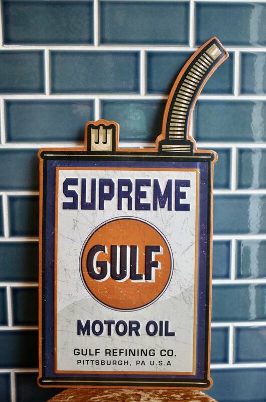 新品　GULF ガルフ　SUPREME OIL 看板　メタルサイン エンボス　オイル缶　世田谷ベース　インテリア　ガレージ　アメリカンハウス
