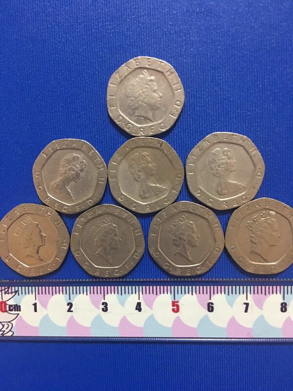 イギリス旧硬貨、三種類で八枚
