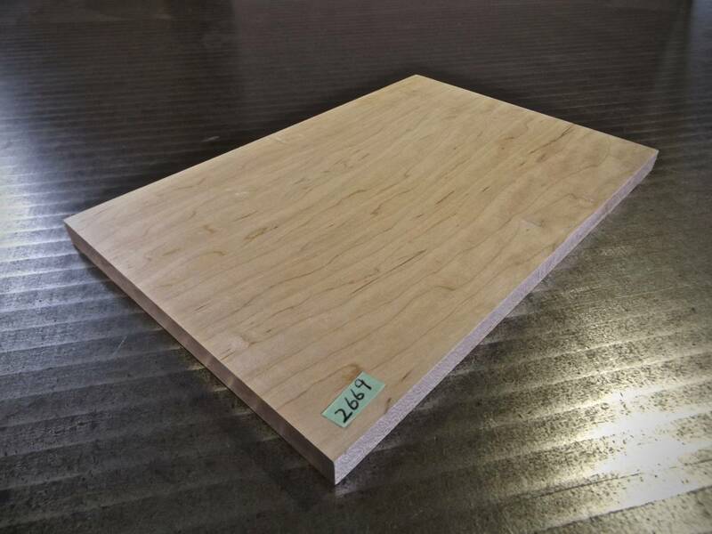 かえで杢（楓） チジミ杢 玉杢 （300×200×15）mm 1枚 無垢一枚板 送料無料 [2669] メープル カエデ キヤンプ 道具 まな板 材料 木材 